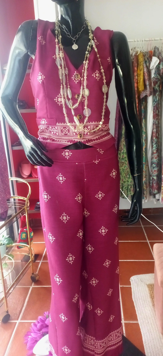 imagen de Conjunto chaleco y pantalón boho