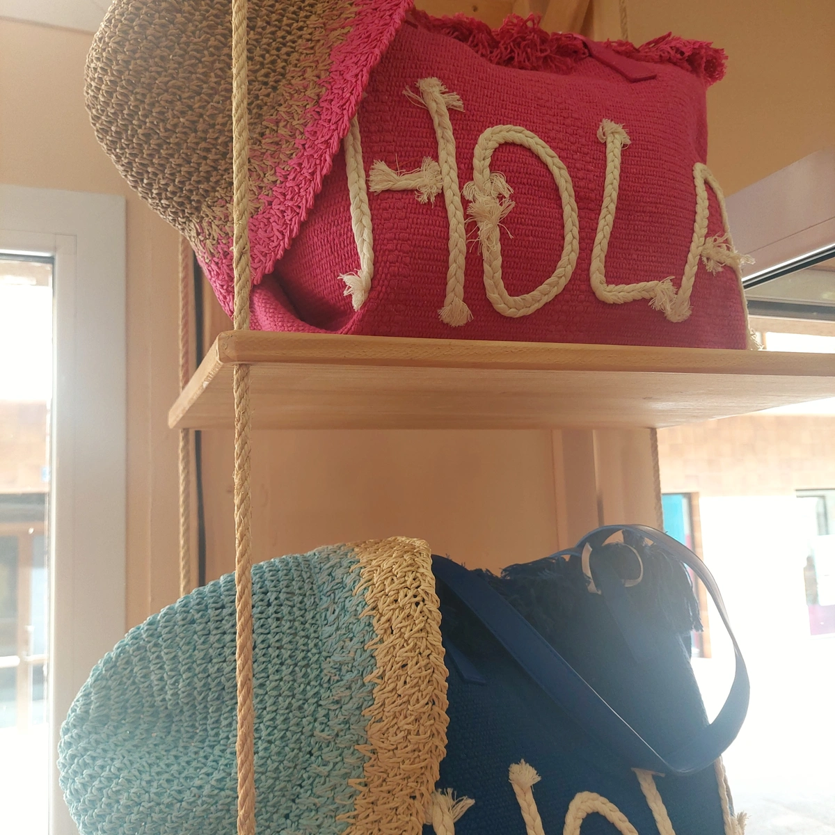 galeria de imágenes de BELLA,SS