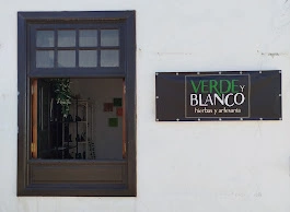 galeria de imágenes de Verde y Blanco - hierbas y artesanìa