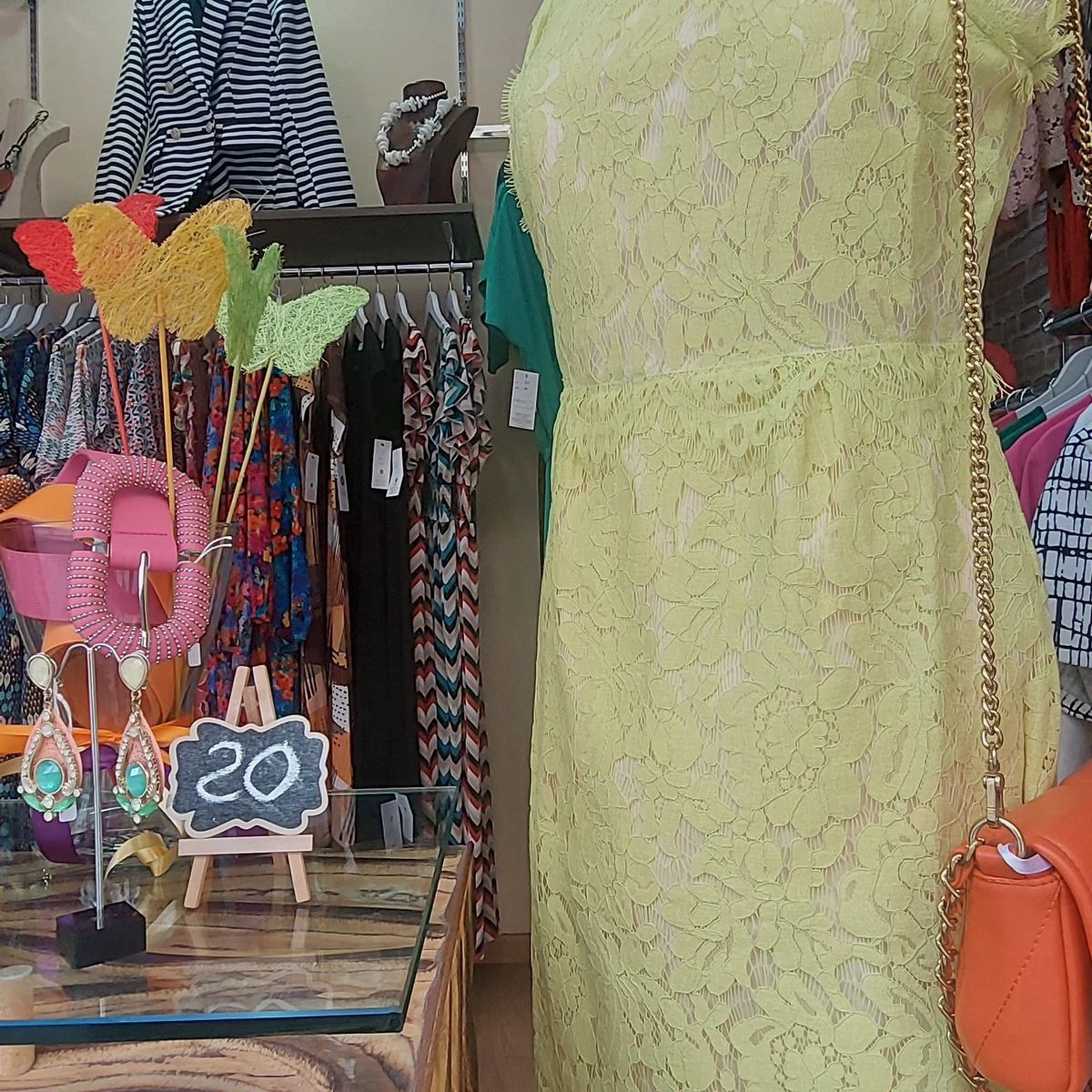 galeria de imágenes de BELLA,SS