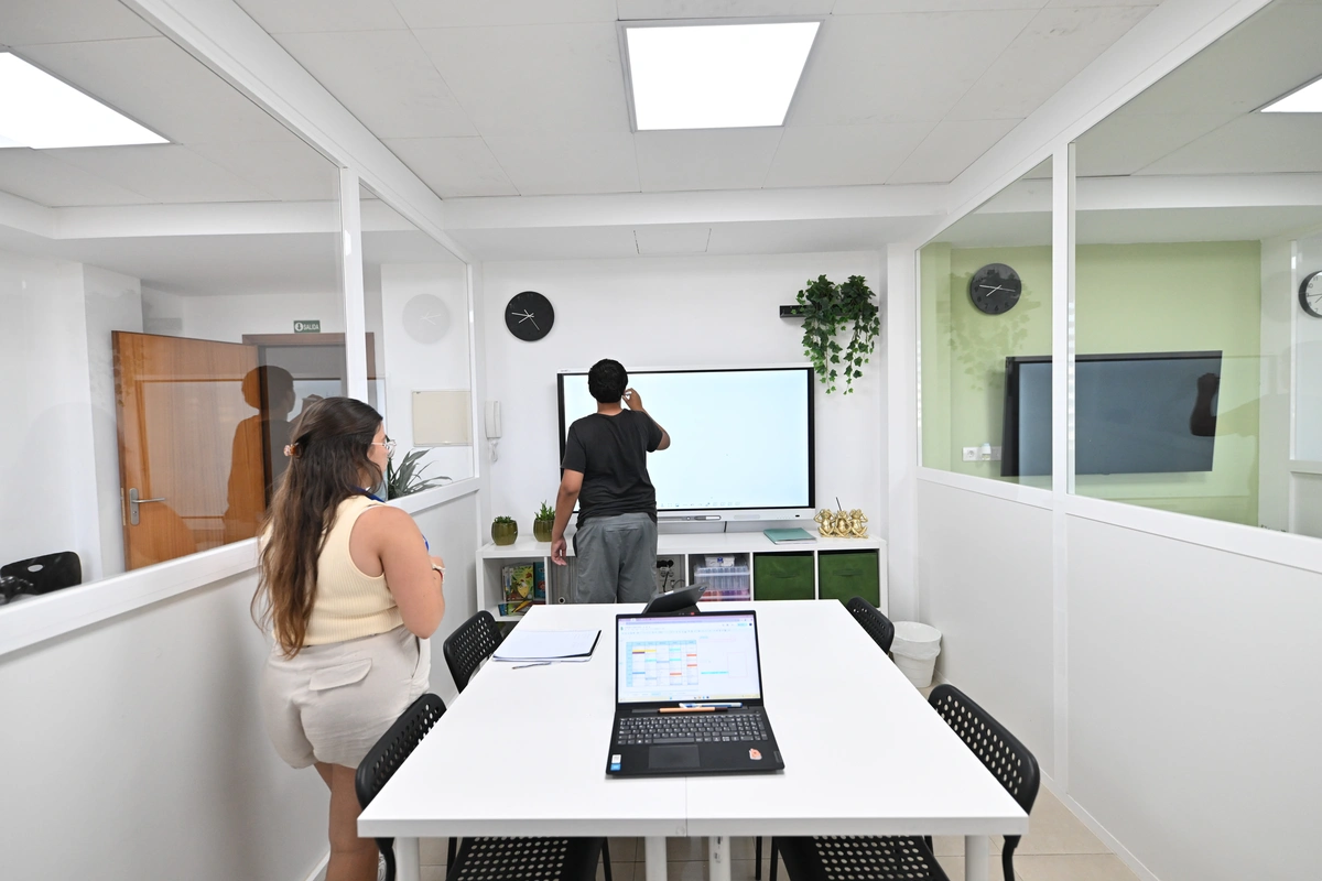 galeria de imágenes de Centro de Estudios Proyecto ARO