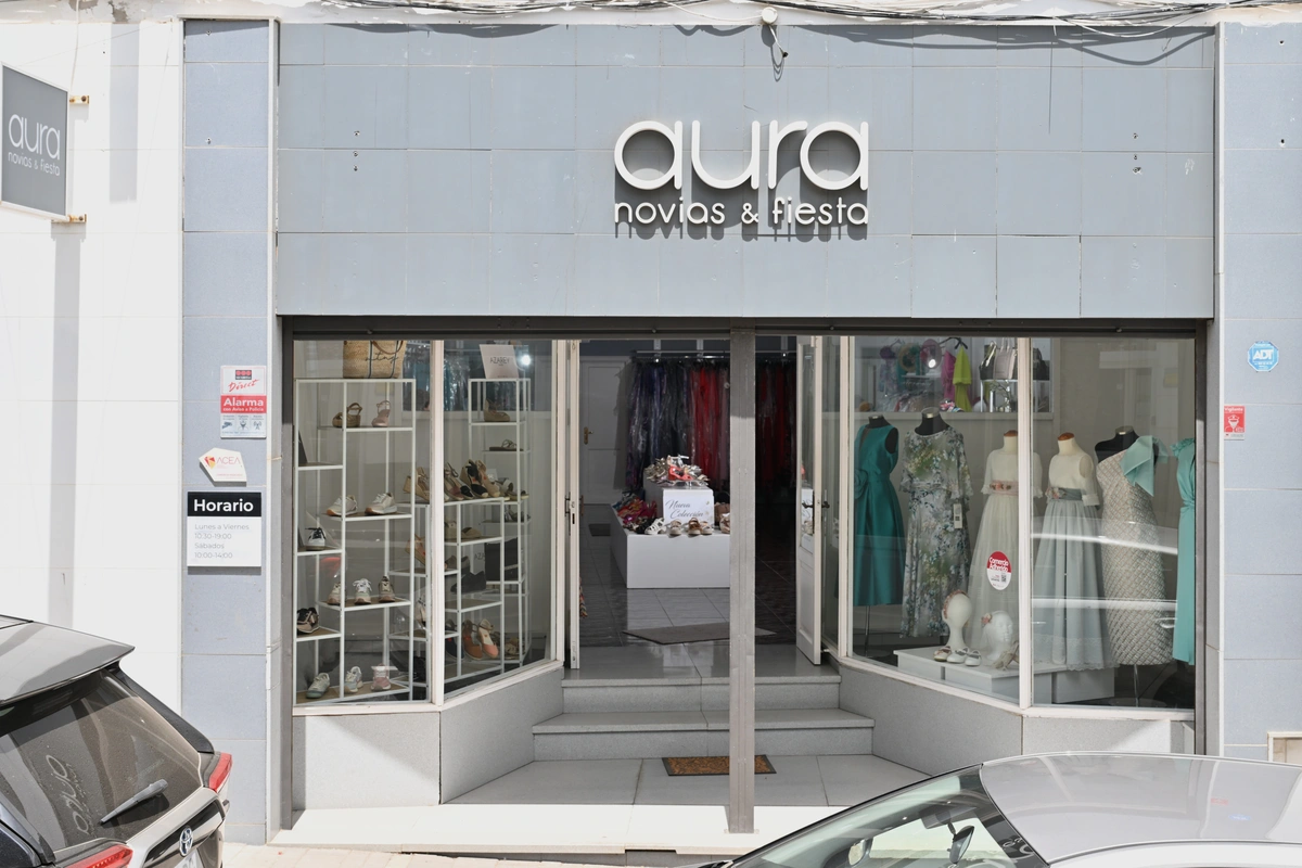 Logo AURA NOVIAS & FIESTA