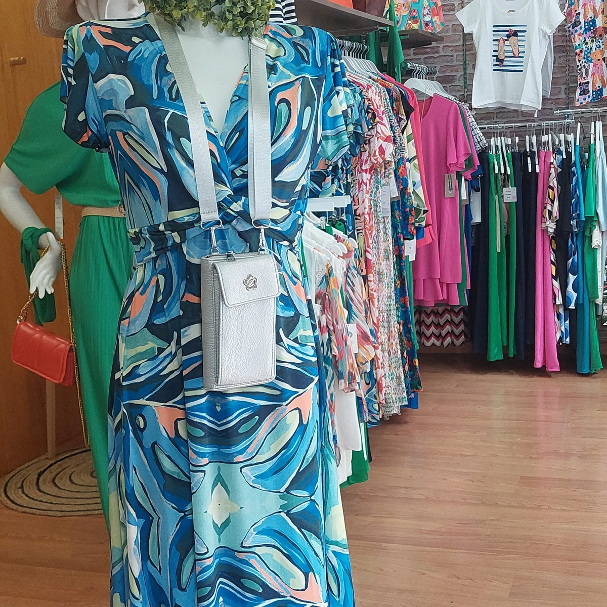 galeria de imágenes de BELLA,SS